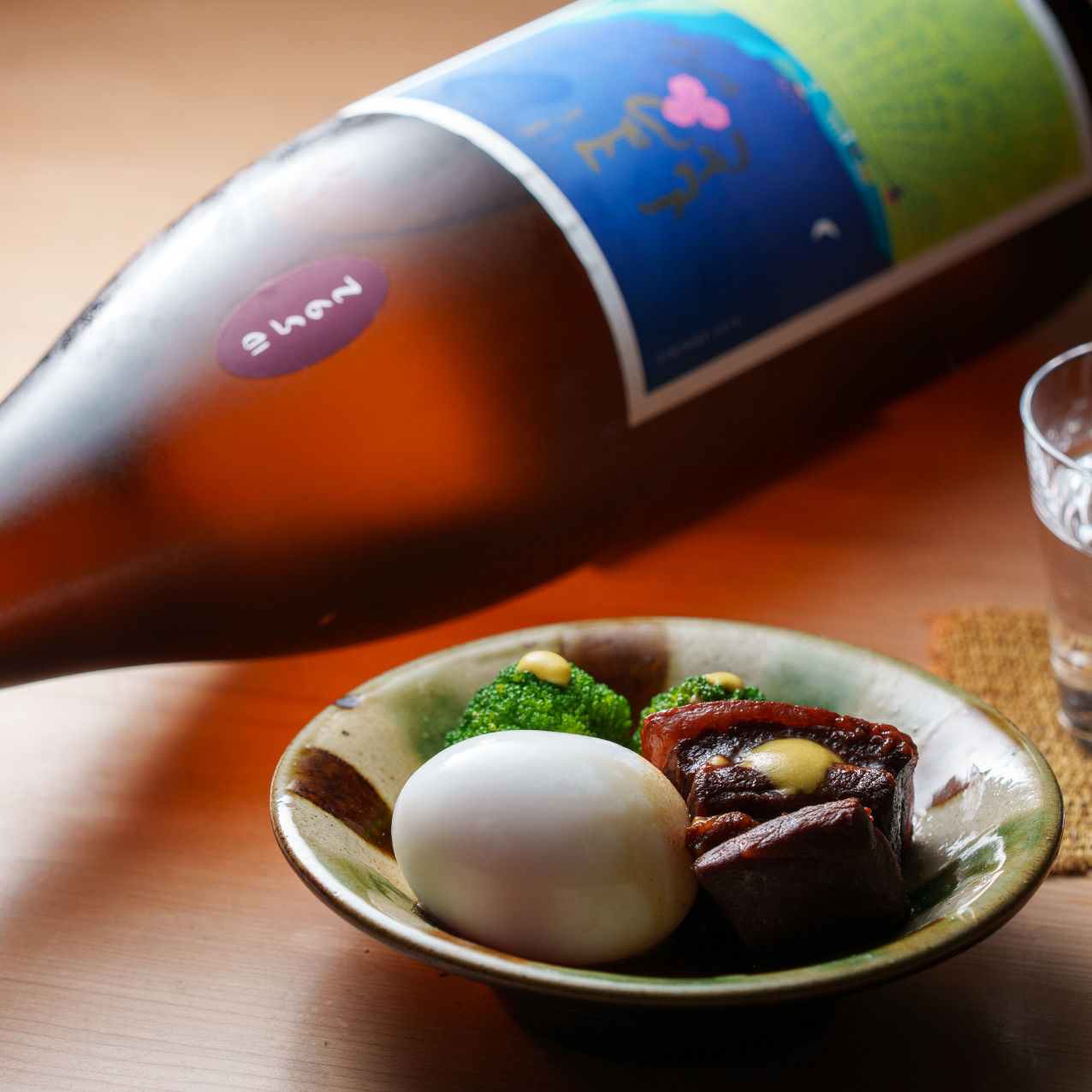 かく煮半熟たまごと地酒